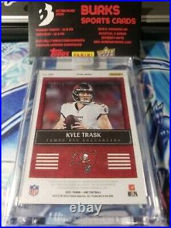 2021 Panini One Gold Wave Percision Rookie Patch (2color) Auto Kyle Trask 12/15