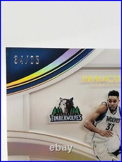/35 #1 Karl-Anthony Towns Immaculate Shadowbox Acetate On-Card Auto 2016-17 MINT