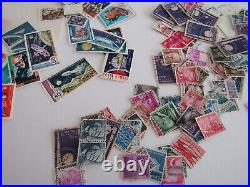 Large Lot Worldwide Stamp Collection, 100's of stamps